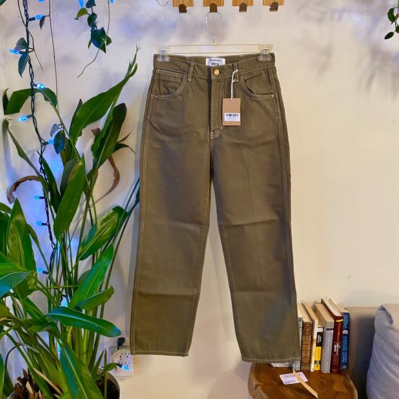 ✨ NWT Cowboy High Rise Straight Jeans in Kalamata (Olive Green) ~ Size 29 ✨ - Picture 1 of 9